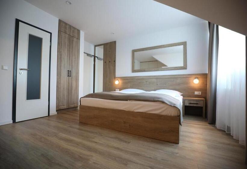 اتاق لوکس با تخت بزرگ, Sleep Inn Dusseldorf