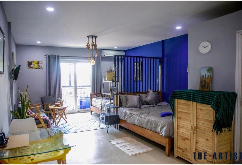 バルコニー付きデラックスルーム, The Artist Residence