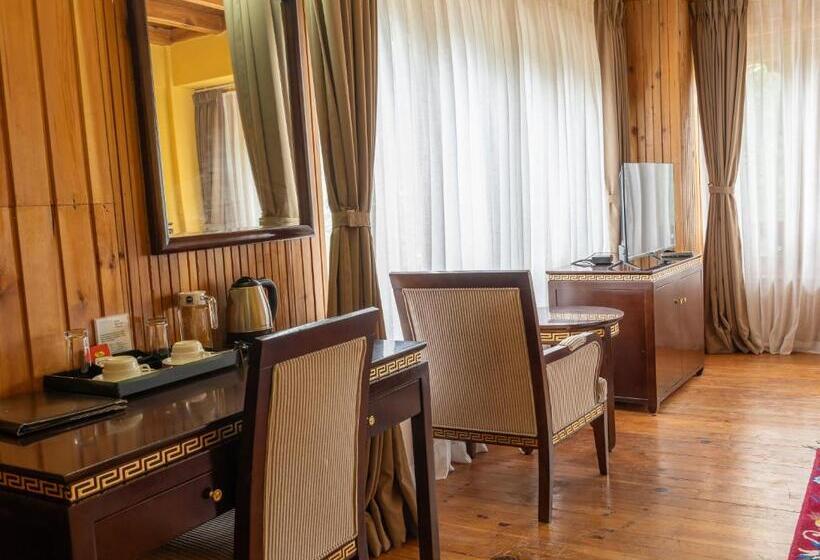 سوییت, Tiger S Nest Resort   Best Resort In Paro