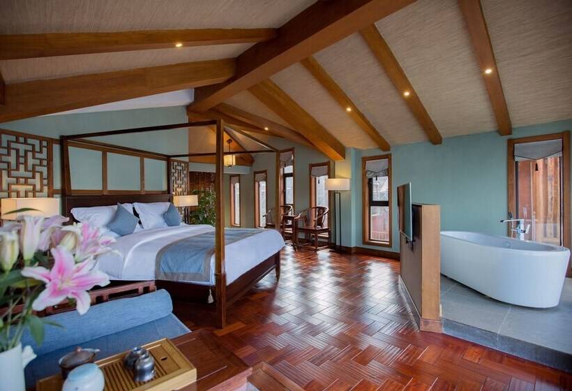 Семейный Номер, Walden Lugu Lake Zen Retreat