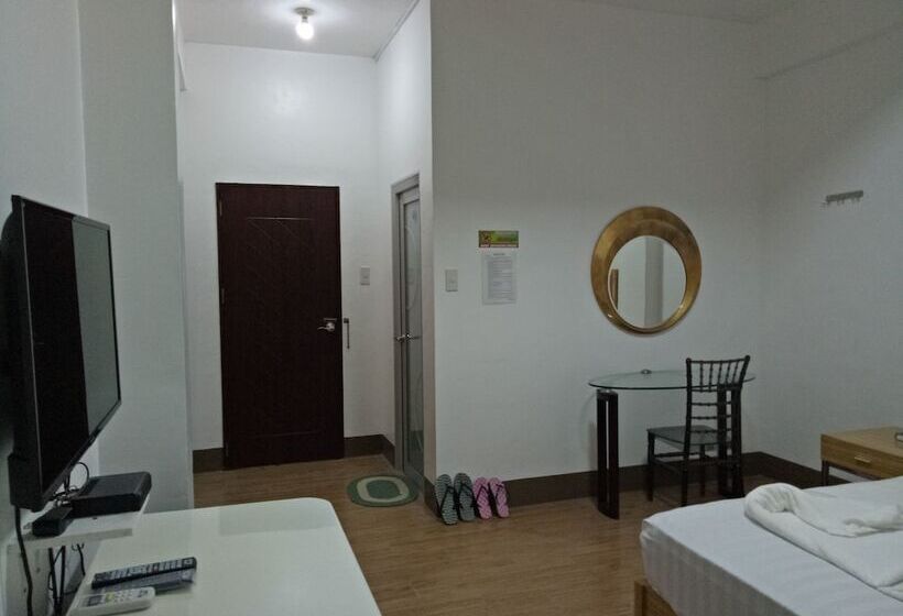디럭스 룸, Meaco Hotel   Anilao