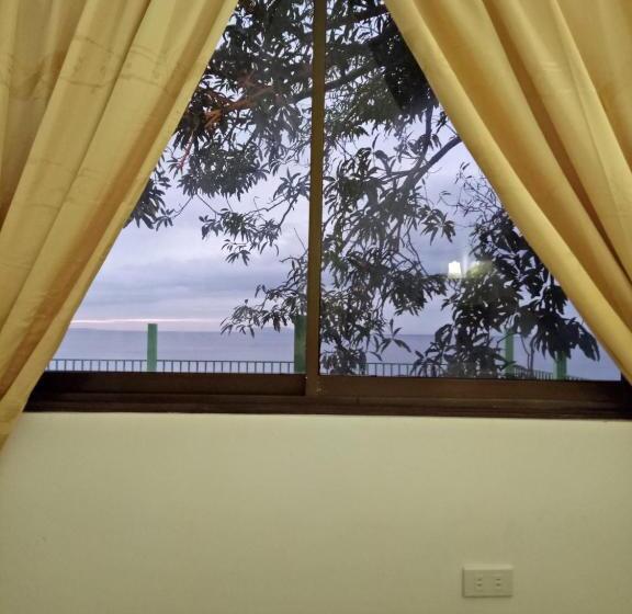 패밀리 룸, Meaco Hotel   Anilao