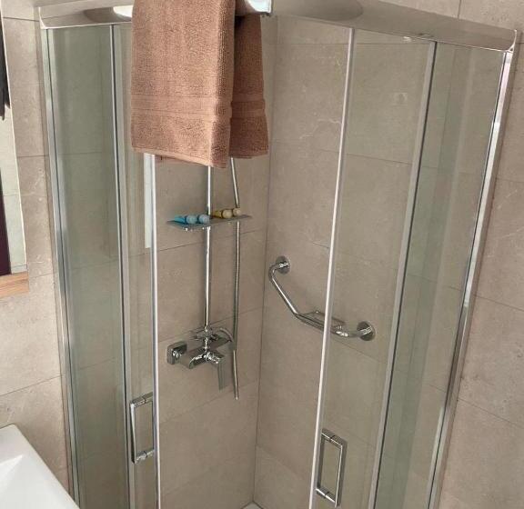 غرفة ديلوكس مطلّة علي البحر مزوَّدة بشُرفة, Elpiniki Luxury Rooms