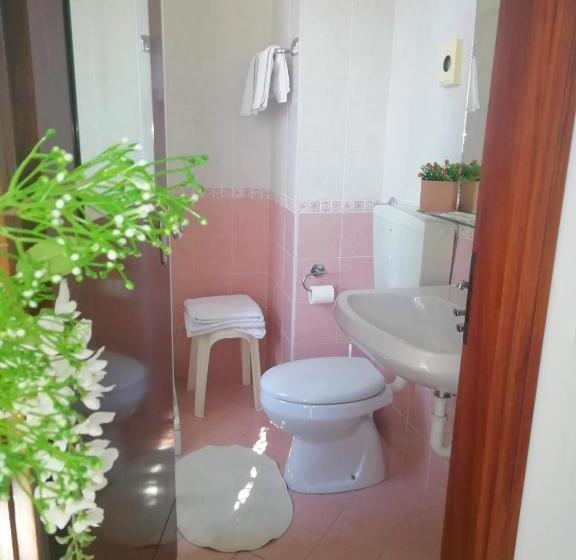 Triple Room Sea View, Rita