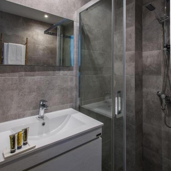 1 Bedroom Apartment, Spot Apart