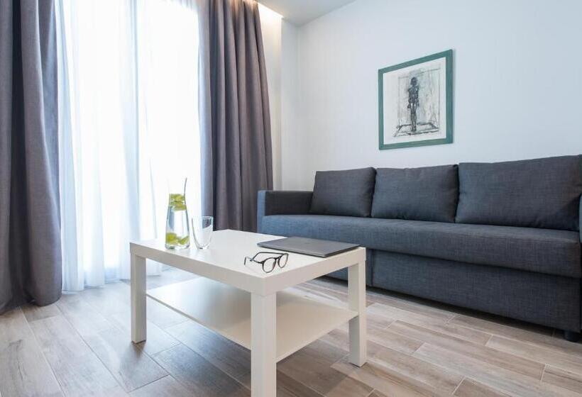1 Bedroom Apartment, Spot Apart