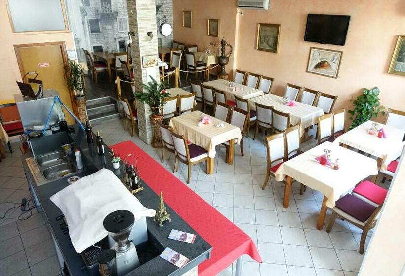 اتاق خانوادگی, Motel Edem