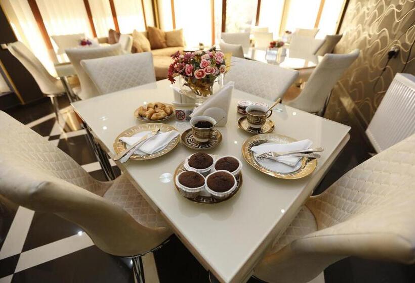 اتاق لوکس با بالکن, Grand Gmp