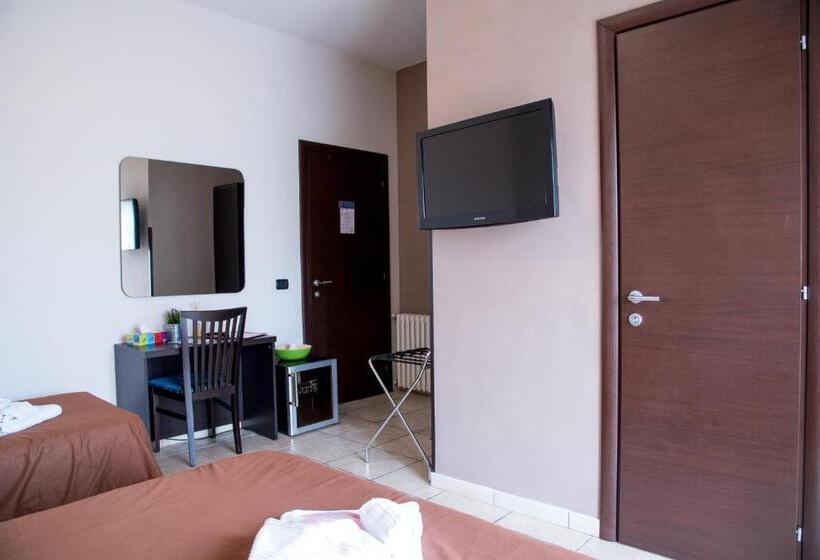 스탠다드 트리플 룸, Guest House Park Valmontone