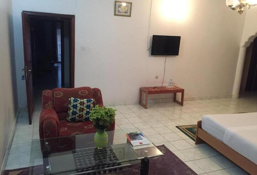 Deluxe Suite King Bed, Romalo Hotel & Apartments