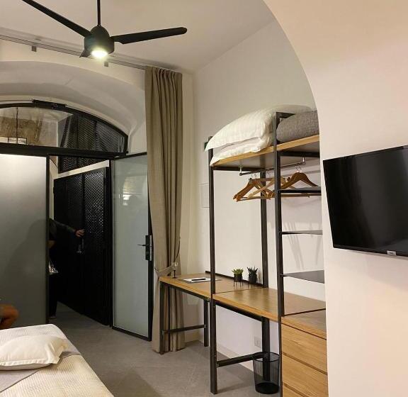 اتاق استاندارد, Bellamania B&b