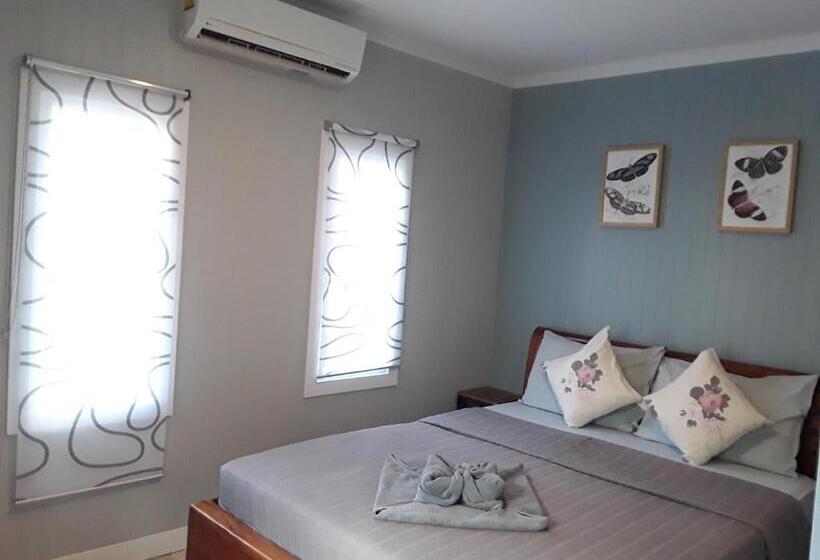 חדר משפחתי, Barbados Terrace