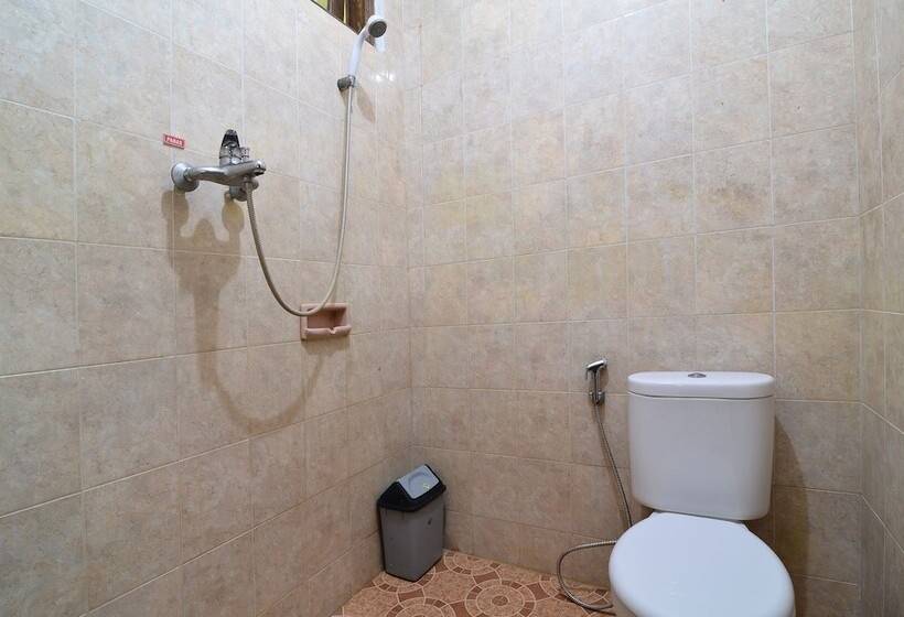 Номер Стандарт, Reddoorz Plus @ Laweyan