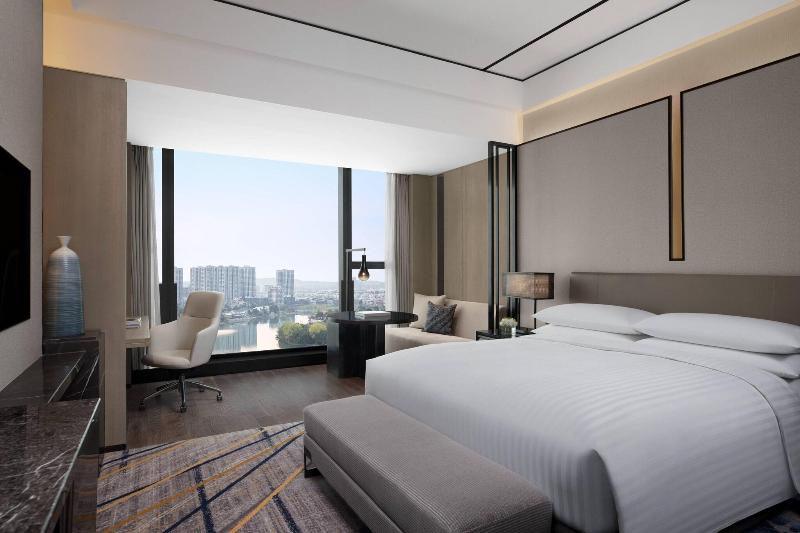 Номер Стандарт Вид на Озеро, Marriott Nanjing South