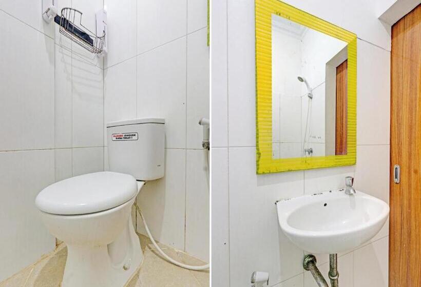 Номер Стандарт, Reddoorz Near Mall Ciputra 2