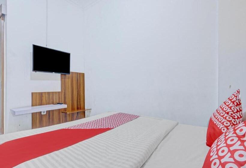 Номер Стандарт, Reddoorz Near Mall Ciputra 2