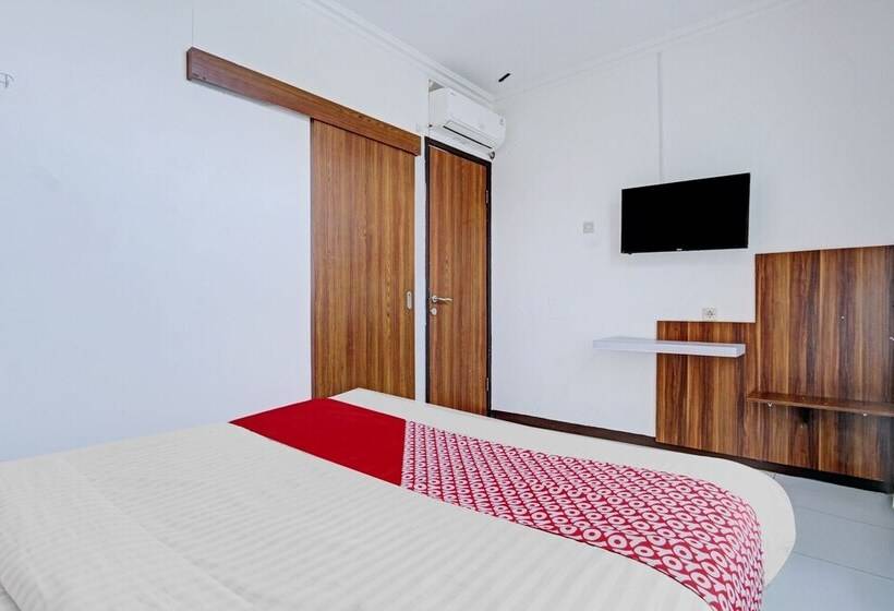 Номер Стандарт, Reddoorz Near Mall Ciputra 2