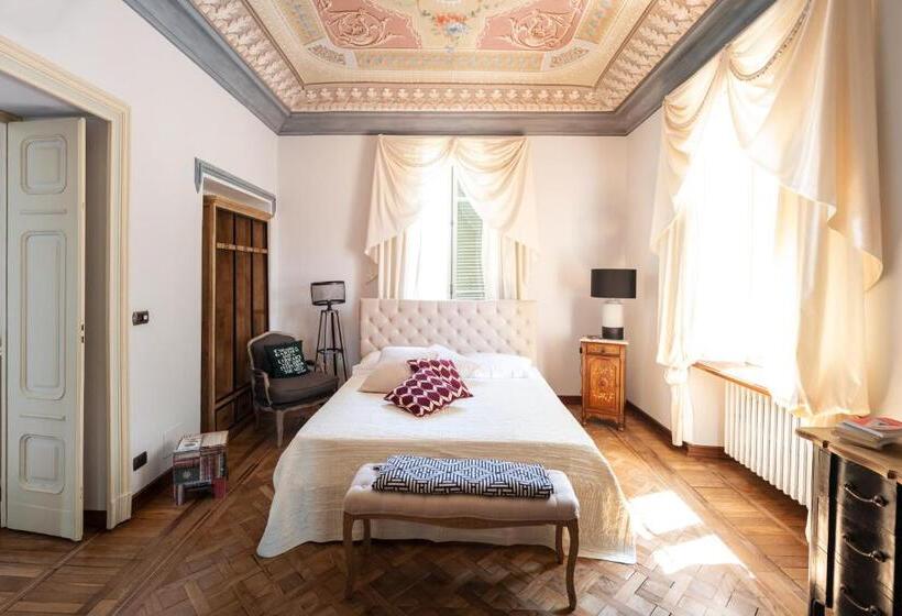 자쿠지 스위트, Villa Erre  Literary B&b