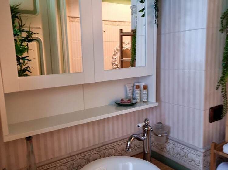 주니어 스위트, Villa Erre  Literary B&b