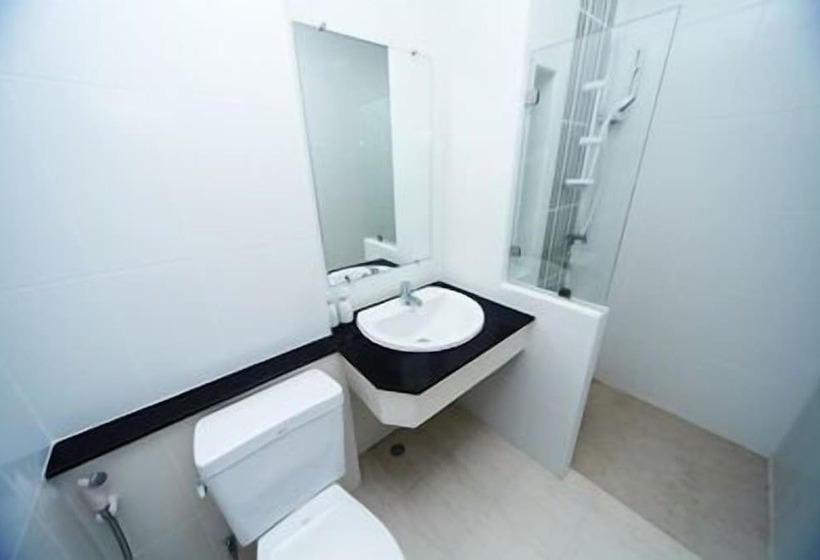 Люкс с Балконом, Central Place Serviced Apartment 1