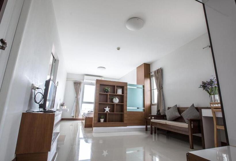 Люкс с Балконом, Central Place Serviced Apartment 1