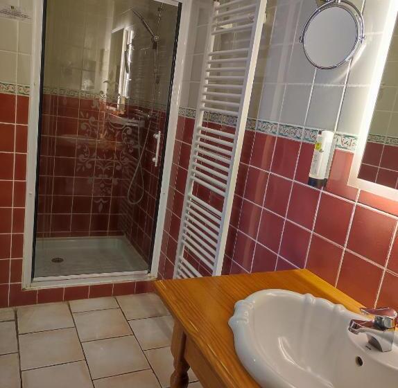 اتاق استاندارد, Le Relais Des Dalles   Hôtel & Restaurant