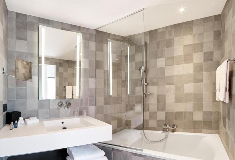 Семейный Номер, Radisson Blu Hotel, Bruges