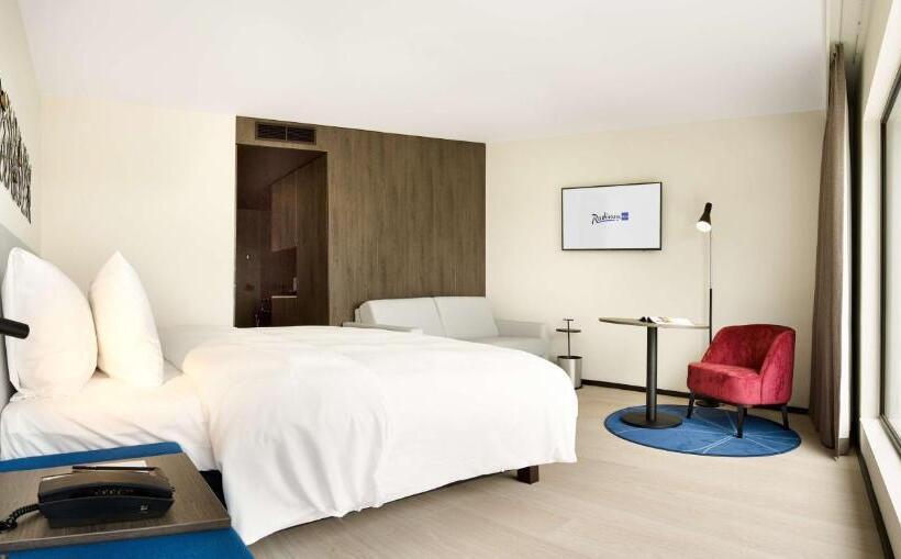 Номер Премиум, Radisson Blu Hotel, Bruges