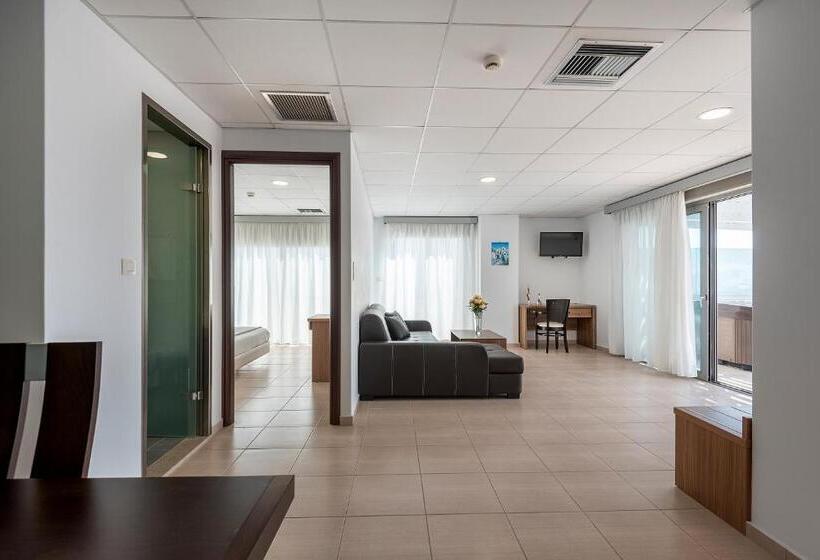 Люкс Вид на Море, Royal Bay Suites