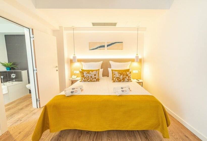 Номер Deluxe, The Place   Adults Only
