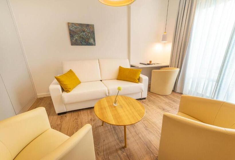 Номер Deluxe, The Place   Adults Only