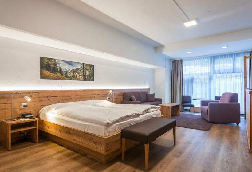 Трехместный Номер Стандарт с Видом, Zermatt Budget Rooms