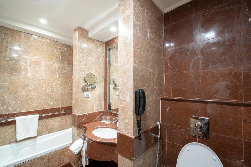 Номер Deluxe Кровать Кинг, Four Points By Sheraton Makkah Al Naseem