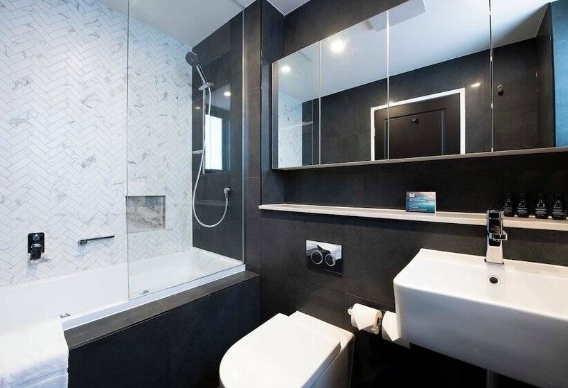 Номер Премиум, Holiday Inn & Suites   Parramatta Marsden Street, An Ihg