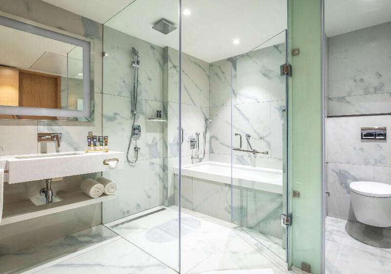 Номер Superior Вид на Город, Novotel Vijayawada Varun