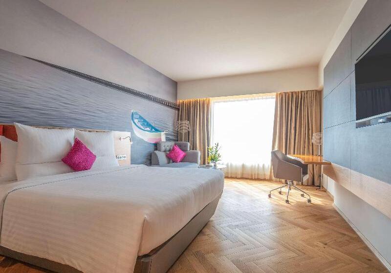 Номер Superior Вид на Город, Novotel Vijayawada Varun