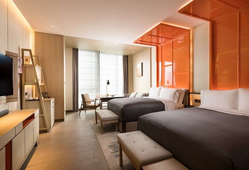 Номер Стандарт 2 Двуспальные Кровати, Canopy By Hilton Chengdu City Centre