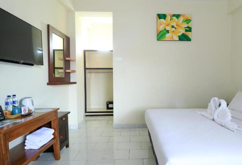 Номер Deluxe, City Garden Bali Dwipa Hotel, Kuta