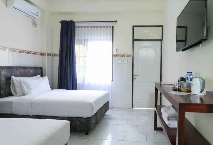 Номер Superior, City Garden Bali Dwipa Hotel, Kuta