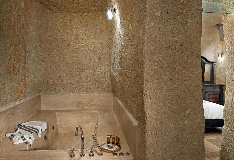 Люкс, Seraphim Cave Suites & Spa