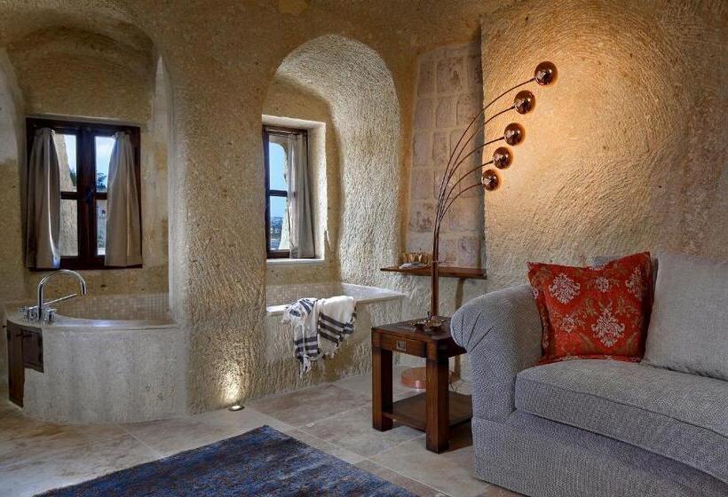 Люкс Кровать Кинг, Seraphim Cave Suites & Spa