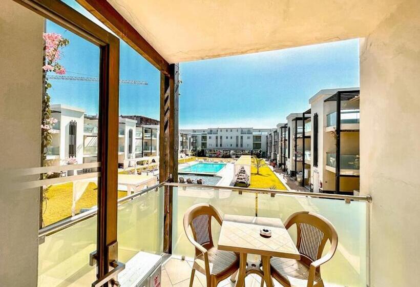 سوییت, Halos Casa Resort