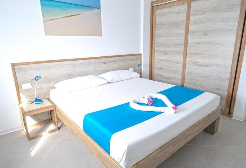 سوییت با چشم‌انداز دریا, Halos Casa Resort