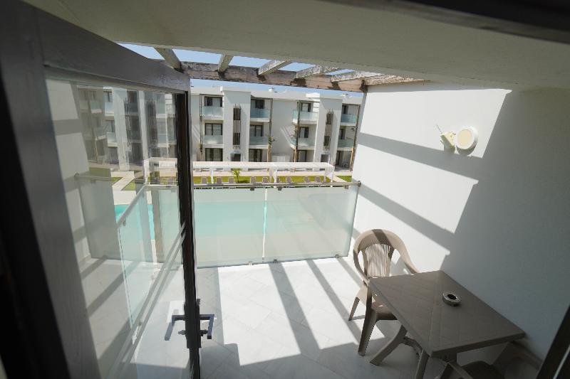 سوئیت کلاسیک, Halos Casa Resort