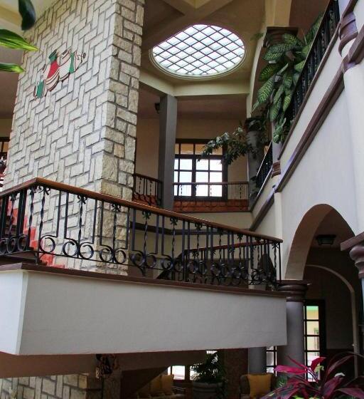 اتاق استاندارد سه تخته با بالکن, Plaza Copan