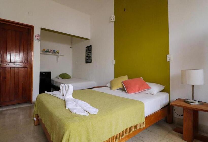 3-Bett-Standardzimmer, Wabi Hostel