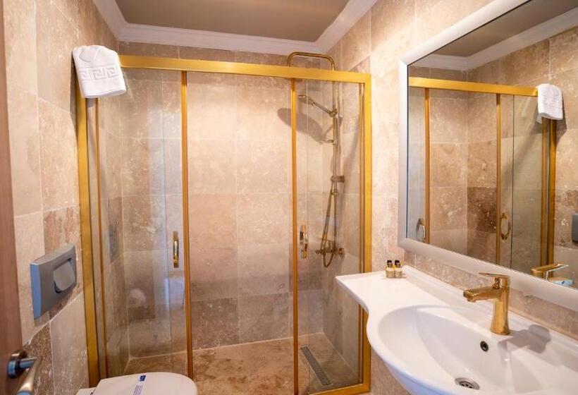 Habitació Triple Deluxe, Ebruli Otel Cunda
