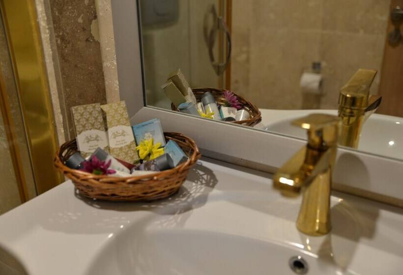 Habitació Triple Deluxe, Ebruli Otel Cunda