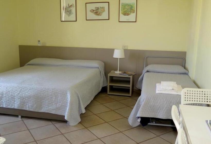 キングサイドベッドのスタンダードワンルーム, Residenza Turistico Alberghiera Corallo