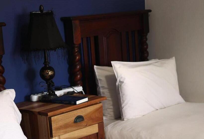 Номер Комфорт, The Boston Guest House